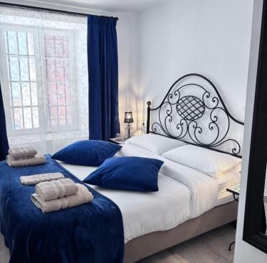 Shanti’s Andalusian Rooms