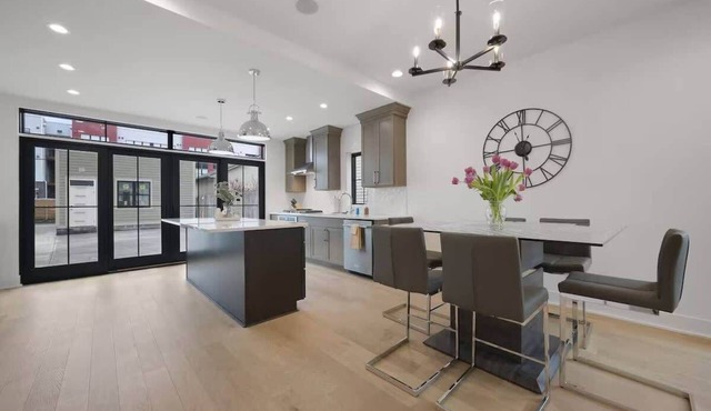 Short North & Downtown & OSU | Near High Street | Free Parking | 5,800+ Reviews