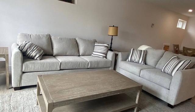 Ski & Cycle Guest haus, Midway. 2 Bed/2 Bath - Quiet Country Get Away
