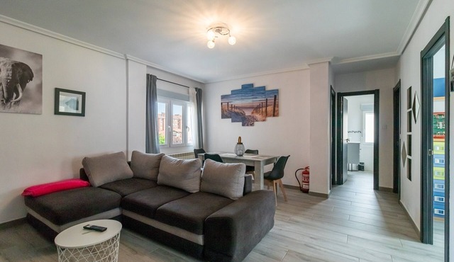 'Sol Luxury Central' Apartment with Balcony and Wi-Fi