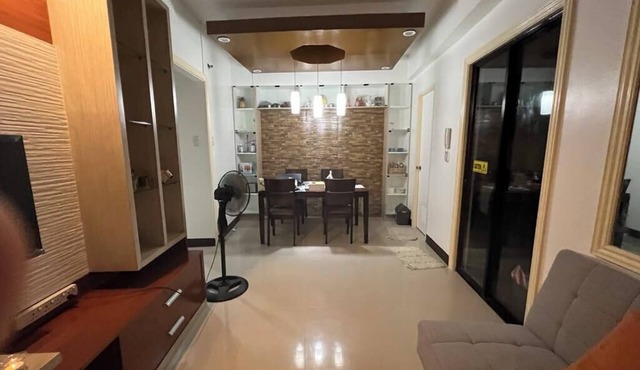 Spacious 2 Bed & 2 Bath Condo in Newport City, Pasay