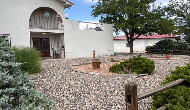 Spacious 4-bedroom estate with Game Room, Fantastic Balloon Views and RV Parking