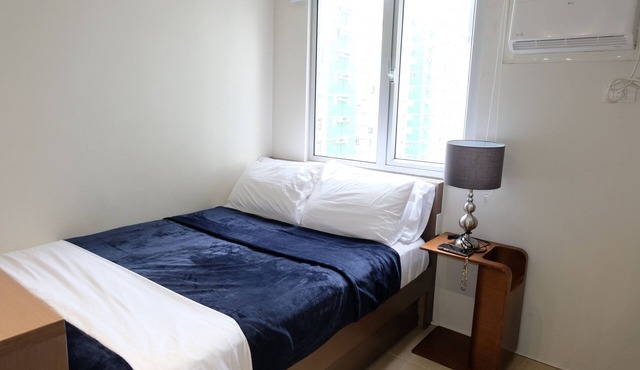 Spacious 41sqm Avida Riala w/Work Desk in Cebu IT Park, Walkable to Ayala Mall