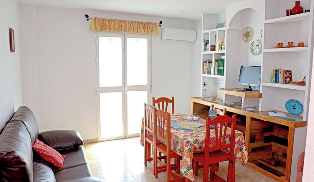 Spacious and bright apartment with Wi-Fi