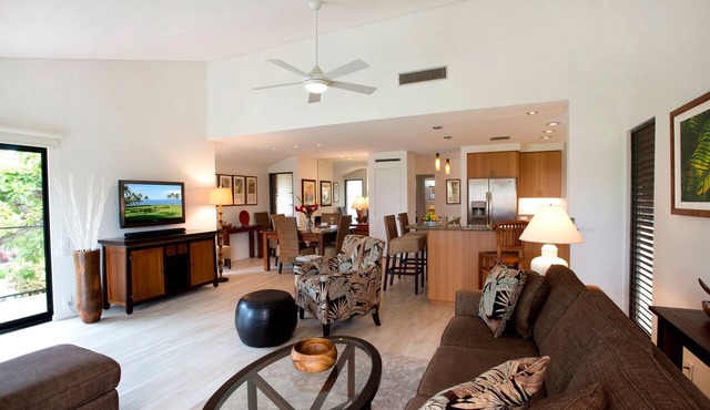 Spacious Modern Haven Just Steps from the Beach - Wailea Elua #908 -Lush Grounds in Kihei