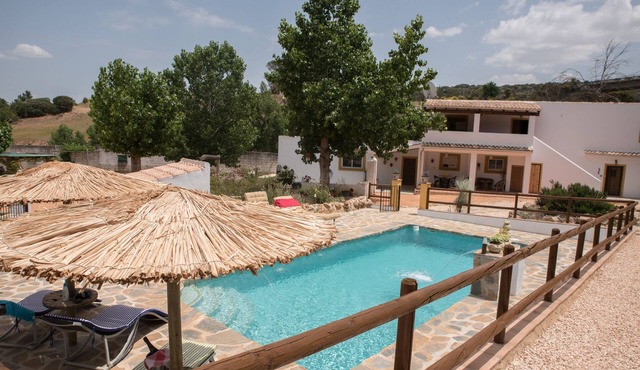 Spacious Traditional Andalucian Farmhouse with Stunning Private Pool.