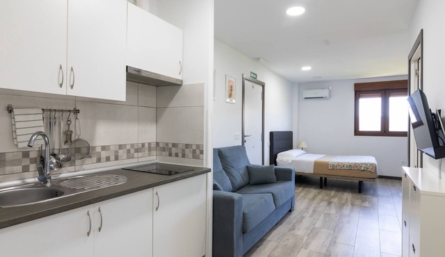 Studio for 2 people with kitchen.