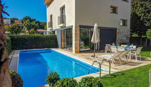 Sunset House by Hello Homes Sitges