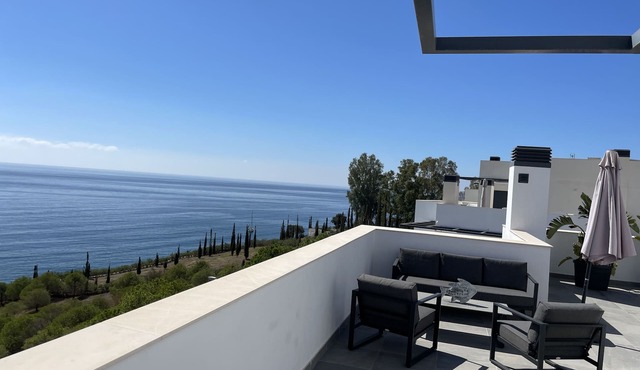 Superb apartment, 95m2 terrace, panoramic sea and mountain views, next to beach