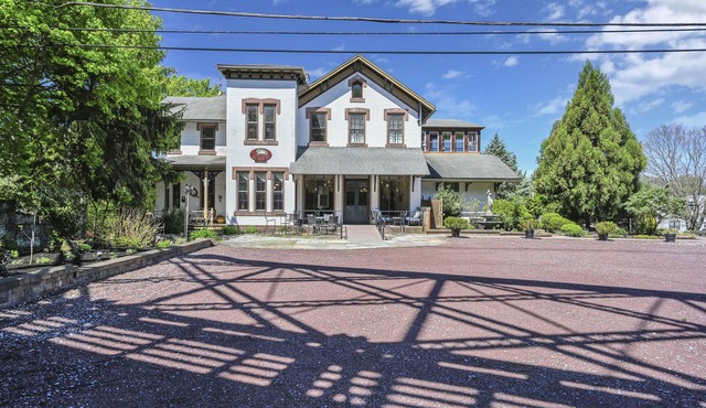 The Historic Cornwall Inn in Cornwall