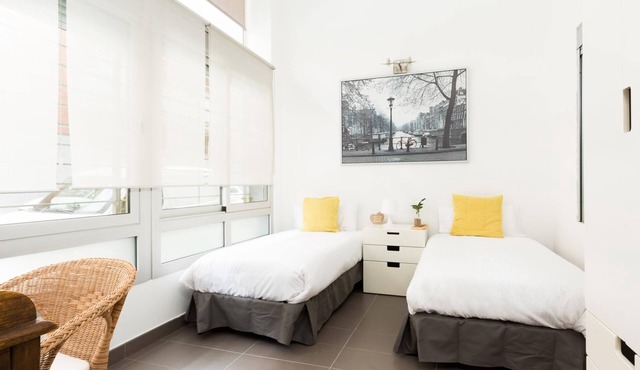 Three bedroom apartment (201)