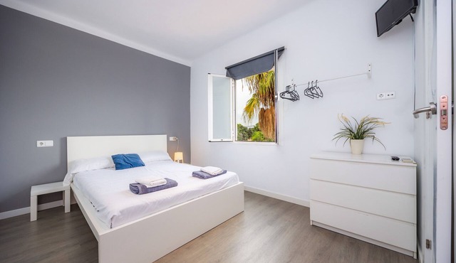 Twin/double room Nº9' with Shared Terrace, Wi-Fi and Air Conditioning