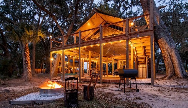 Unique Marshfront Treehouse Stay with Heated Soaking Tub & Adventure-Inspired Escape in Townsend, Georgia in Townsend