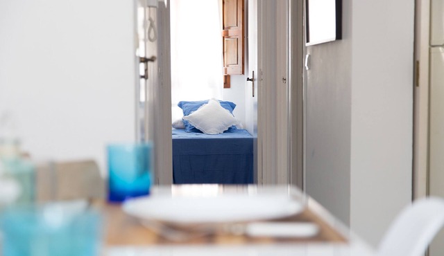 Very bright apartment 1 min walk from the beach of Tossa recently refurbished