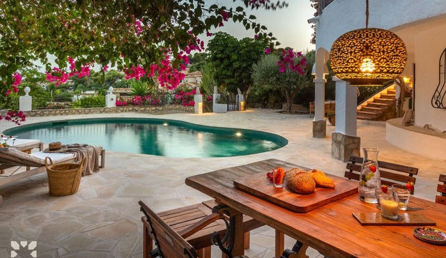 Villa ARNELLA by Abahana Villas