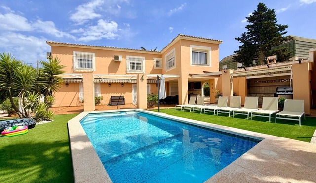 VILLA BENIDORM LEVANTE BEACH BLUELINE R002