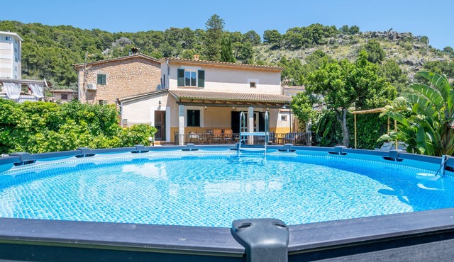Villa 'Can Freixa' with Mountain View, Wi-Fi and Air Conditioning