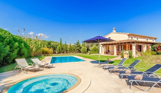 Villa Can Lleida Valero for eigth people with pool and jacuzzi