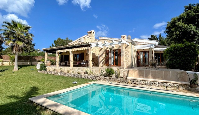 Villa Casa del Sol -only 250 meters from the sea - a place of well-being under the sun