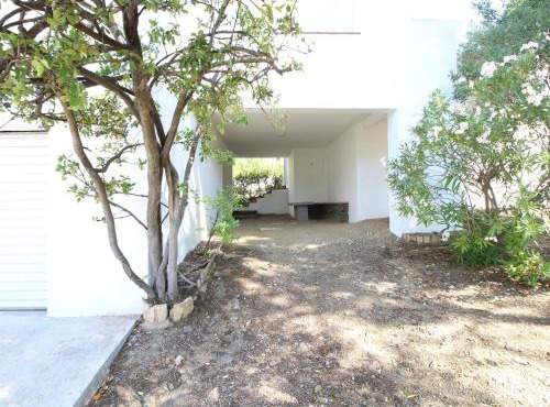 Villa Espaciosa con Jardín Cerca de la Playa - ES-228-168