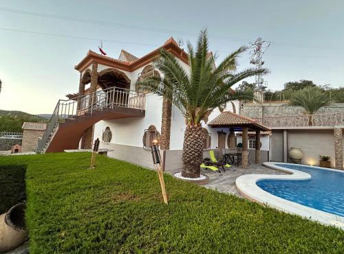 Villa Galones