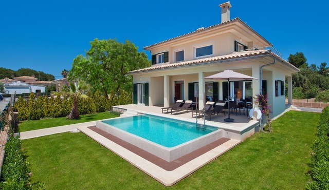 Villa Maria I