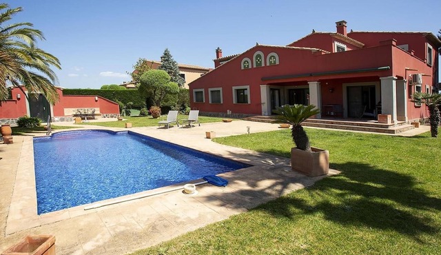 "Villa on Golf Course" with Mountain View, Pool, Wi-Fi, A/C, Terrace & Garden
