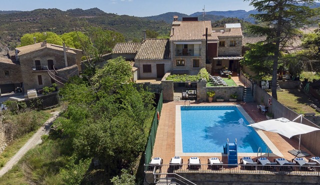 Villa "Sleeps 10 Private Pool" with Mountain View, Private Pool & Wi-Fi