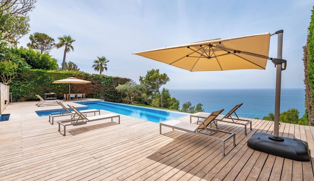 Villa Spa Beachfront Pool - Herce Property