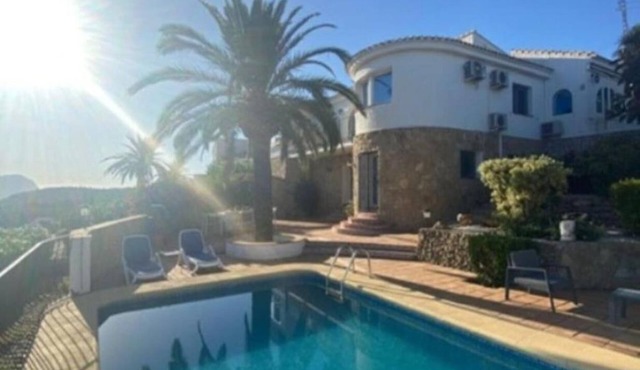 Villa Verano, Luxury villa in the mountains with sea view, pool and air conditioning