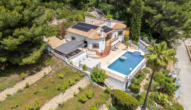 Villa Vista in Alcalali with swimmingpool and view