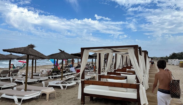 Villa with private heated swimming pool fully air conditioned GA center