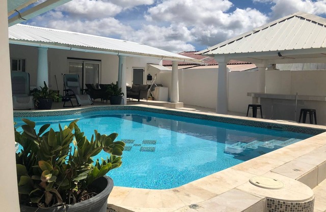 Beautiful apartment with a pool & BBQ area