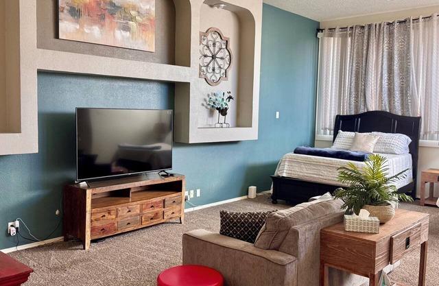 Prickly Pear Suite, Near Old Town