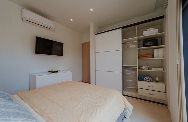 Waykiri Unit A-01 Luxurious New Apartment, Noord