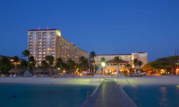 Opal Resort | 1 Aruba Surf Club, Best Resort & Spa, Hot Tub RW