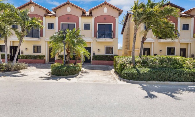 Gold Coast House | 100 m² House ∙ 2 bedrooms ∙ 4 guests