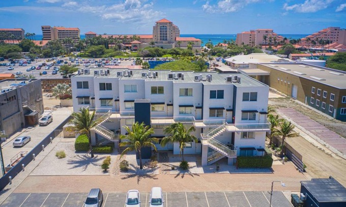 Palm Beach Apartment | 150 m² Apartment ∙ 3 bedrooms ∙ 6 guests