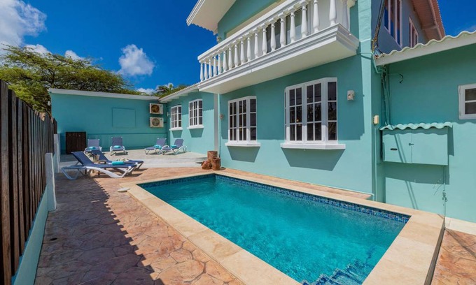 Boegoeroei Villa | 200 m² Villa ∙ 5 bedrooms ∙ 12 guests