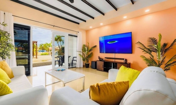Oranjestad-West Apartment | Eagle Beach Condominiums Melon