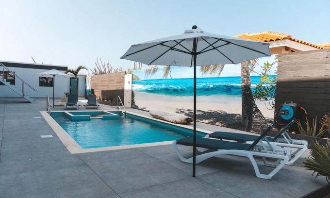 Noord Apartment | Gray Door Apartments - Adults only