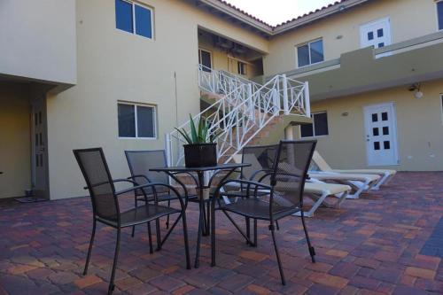 Oranjestad Apartment | Hacienda Apartments near the beach