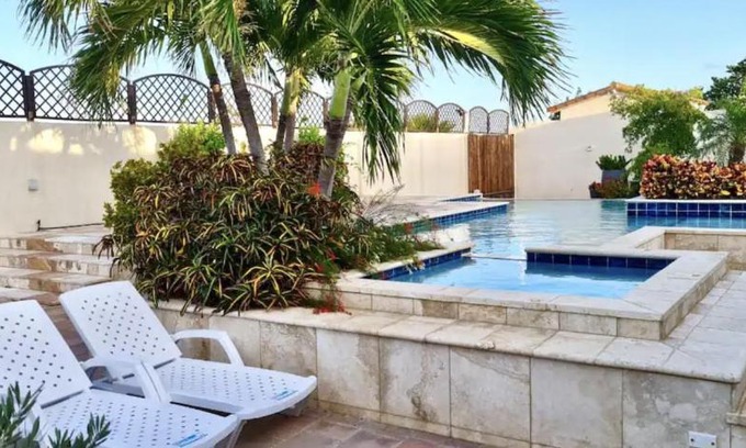 Malmok Apartment | Lovely Malmok Beach Studio with Private Entrance