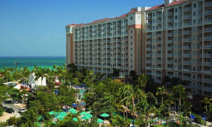 Palm Beach Hotel | Marriott Aruba Surf Club