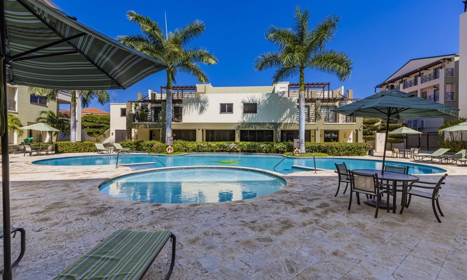 Washington Resort | Palm Aruba Condos