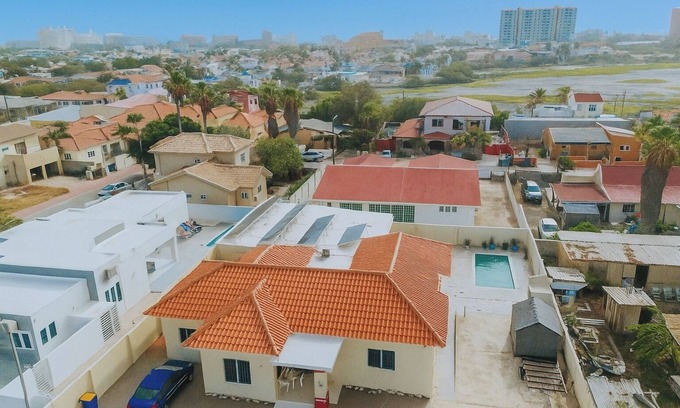 Kamay House | Spacious 3BR Home w/Pool Near Palm Beach