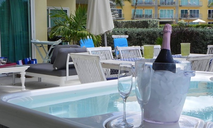 Oranjestad-West Apartment | Spectacular Ground Floor Apt. w/grill, Jacuzzi and Private Terrace