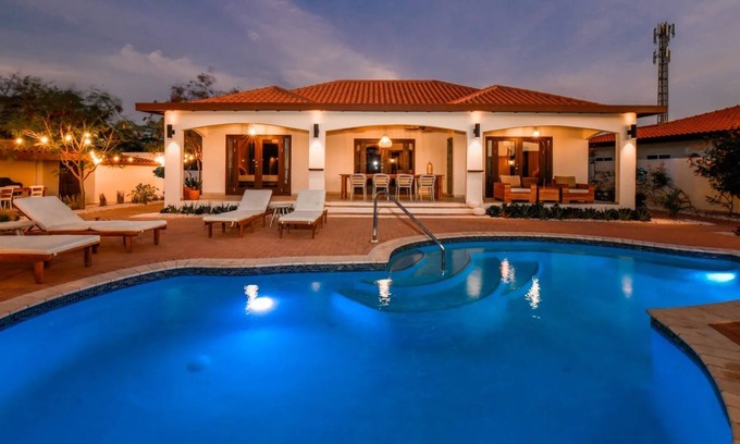 Kamay Villa | Summer Oak Villa