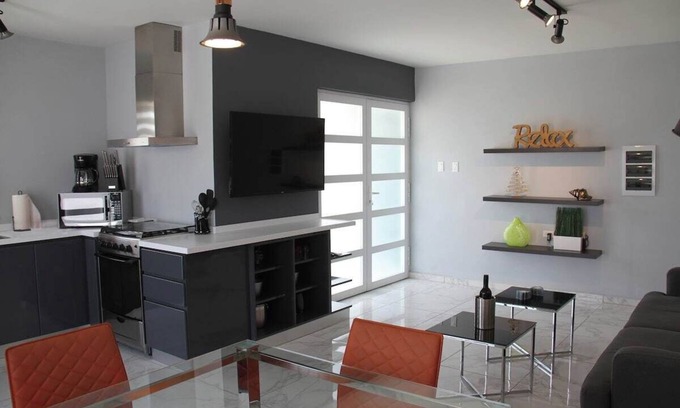 Oranjestad-West Apartment | Xevize Apartment 4-Modern 2BRD-1BTH-perfect location