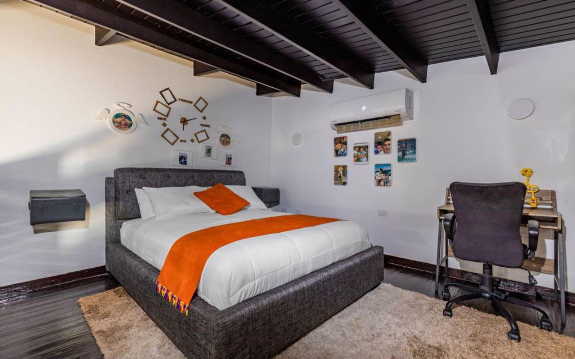 Photo of Bedroom in Moko